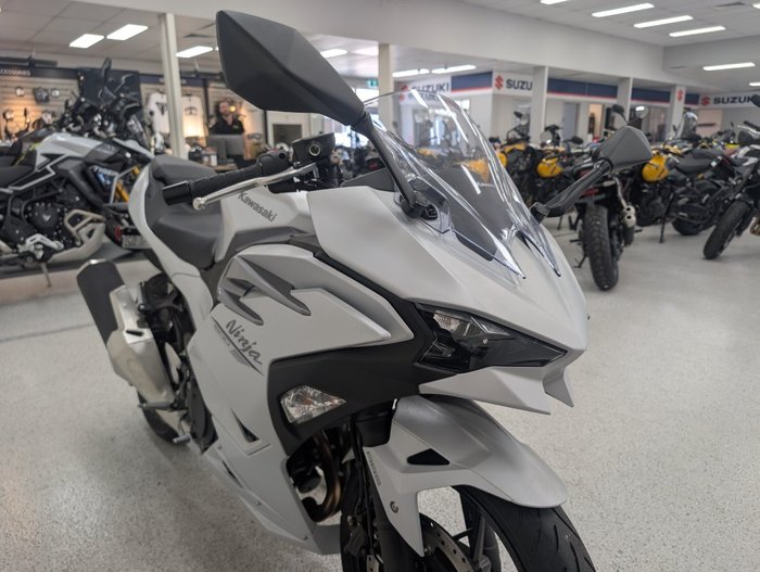 2025 Kawasaki NINJA 500 Green