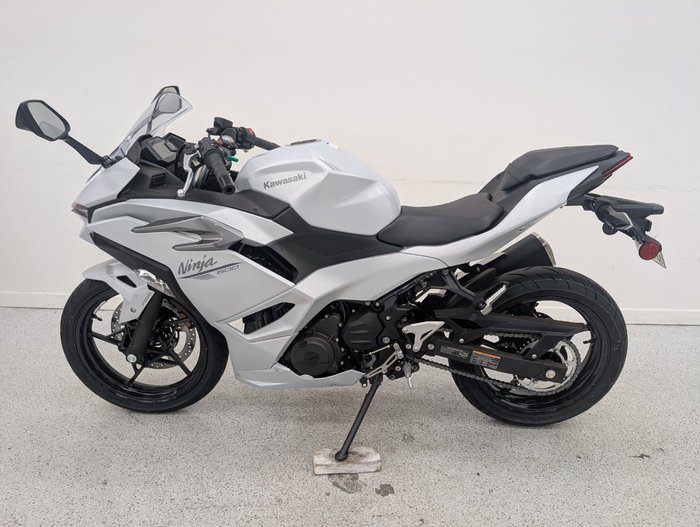 2025 Kawasaki NINJA 500 Green