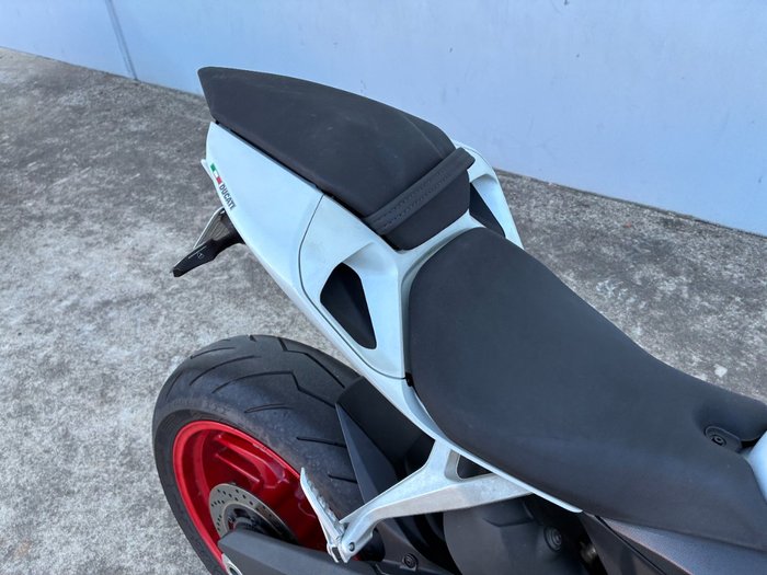 2015 DUCATI 899 PANIGALE White