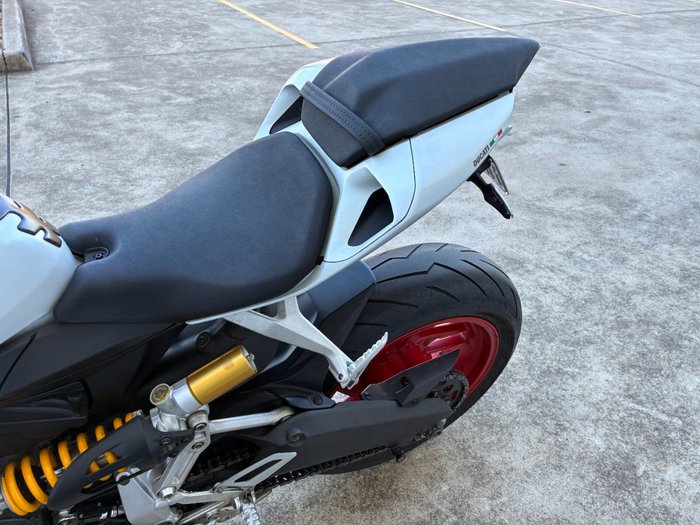 2015 DUCATI 899 PANIGALE White