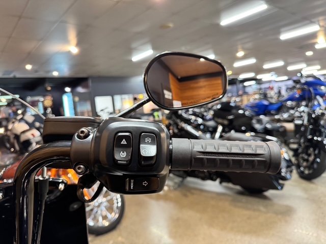 2026 HARLEY-DAVIDSON FLHC HERITAGE CLASSIC (117)