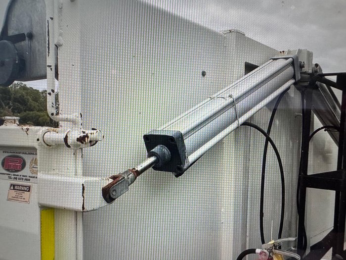 2015 Hino 500 Series GH1728 9 WHITE