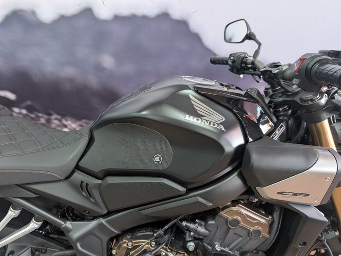 2025 Honda CB650RAC Black