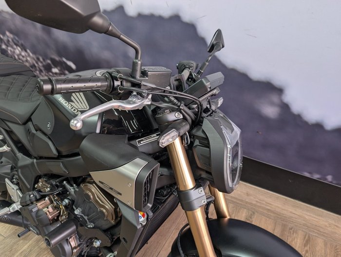 2025 Honda CB650RAC Black