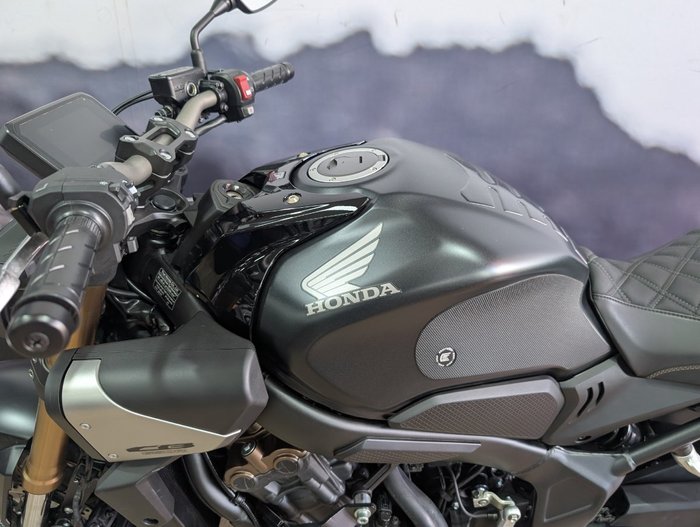 2025 Honda CB650RAC Black