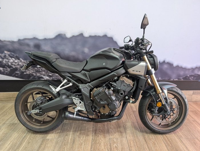 2025 Honda CB650RAC Black