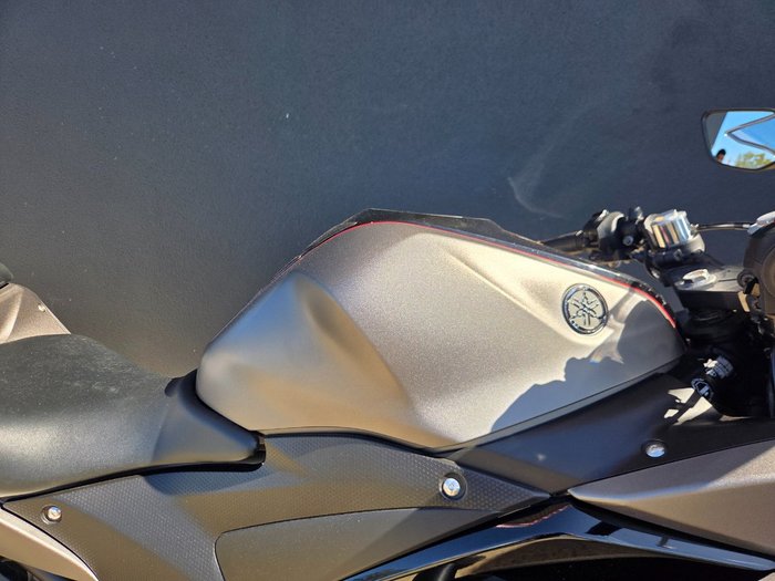 2016 Yamaha YZF-R3 BLACK