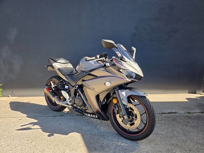 2016 Yamaha YZF-R3 BLACK