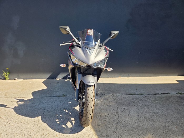 2016 Yamaha YZF-R3 BLACK