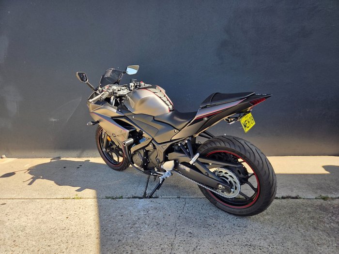 2016 Yamaha YZF-R3 BLACK