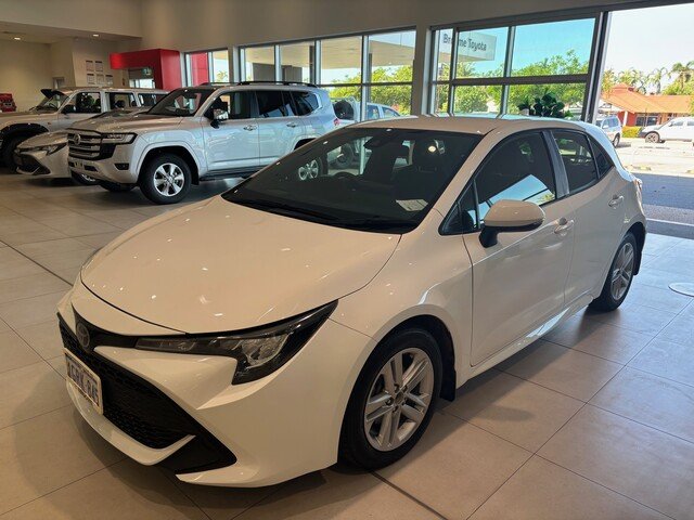 2018 Toyota Corolla HATCH 2.0L 4cyl Pet CVT Ascent Sport