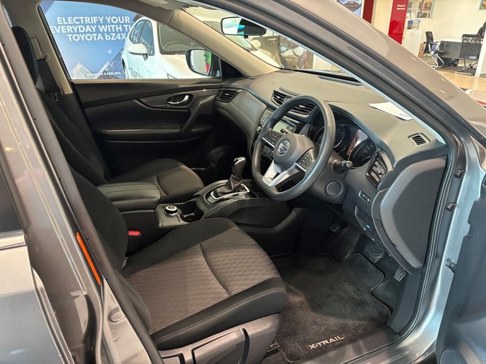 Nissan X-TRAIL ST (4WD)
