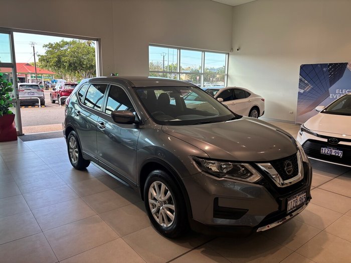 Nissan X-TRAIL ST (4WD)