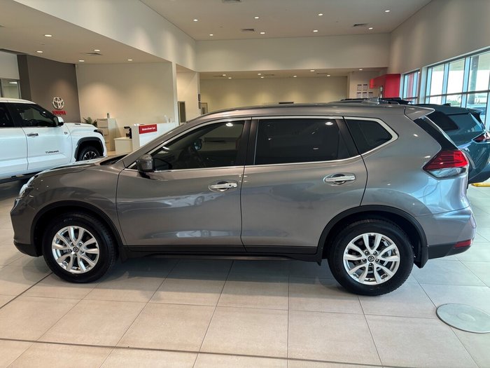 Nissan X-TRAIL ST (4WD)