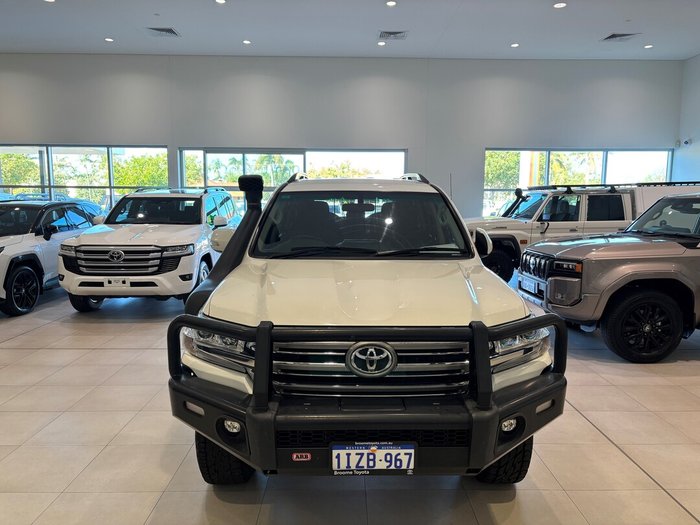2018 Toyota LANDCRUISER LC200 4.5L T/D A/T GXL + SW Switches