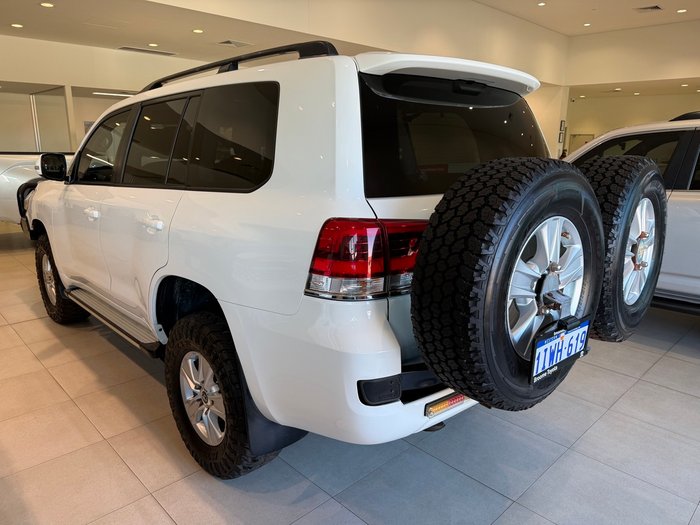 2018 Toyota LANDCRUISER LC200 4.5L T/D A/T GXL + SW Switches