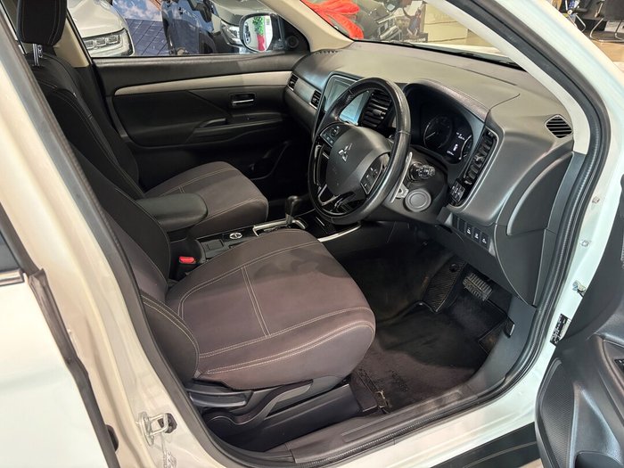 2017 MITSUBISHI OUTLANDER LS 7 SEAT (AWD)