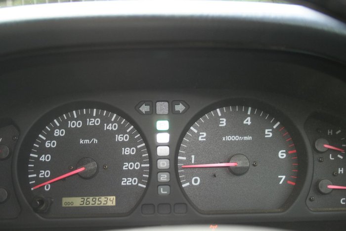 2000 Toyota Landcruiser GXL FZJ105R Glacier White