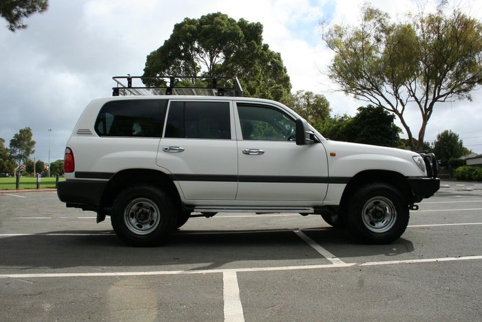2000 Toyota Landcruiser GXL FZJ105R Glacier White