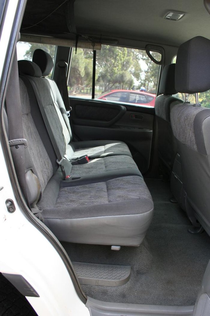 2000 Toyota Landcruiser GXL FZJ105R Glacier White