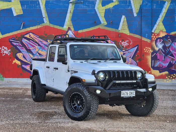 2021 Jeep Gladiator Night Eagle