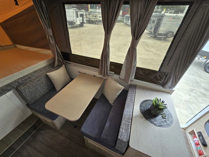 2017 JAYCO SWAN TOURING