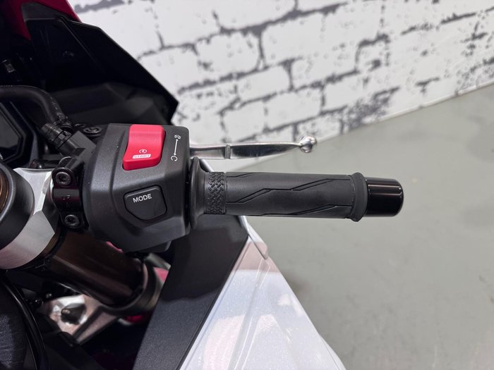 2025 Yamaha YZF-R9 70th Anniversary YZF-R White