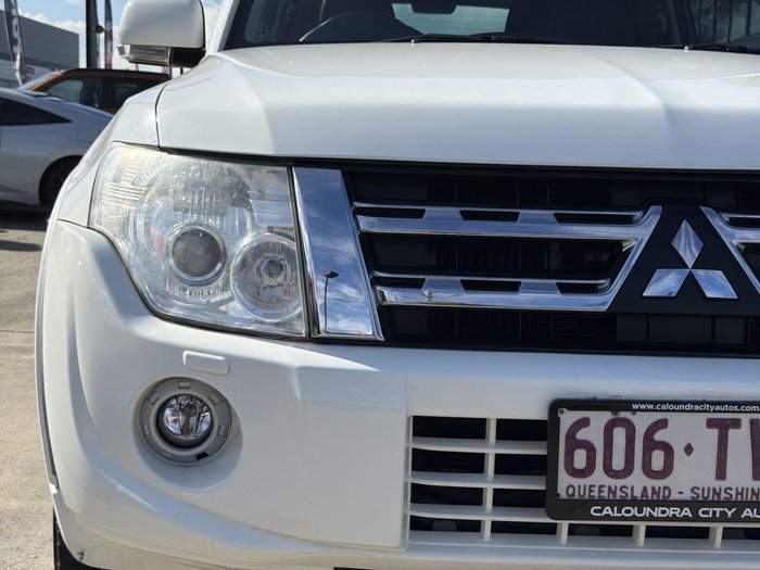 2014 Mitsubishi Pajero VR-X