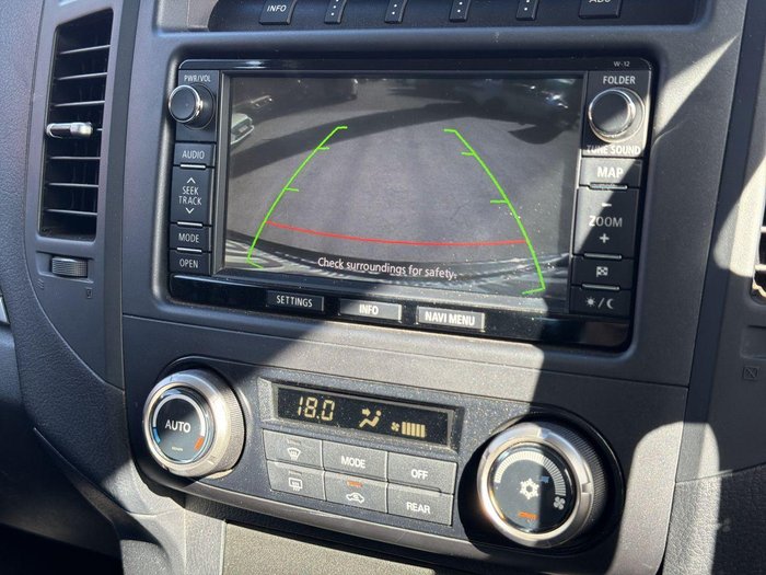 2014 Mitsubishi Pajero VR-X