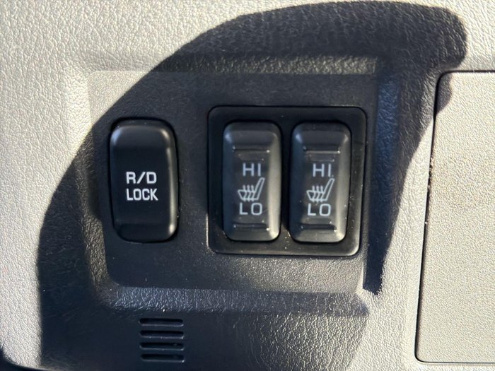 2014 Mitsubishi Pajero VR-X