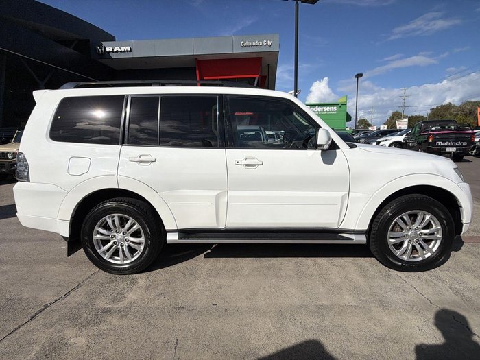 2014 Mitsubishi Pajero VR-X
