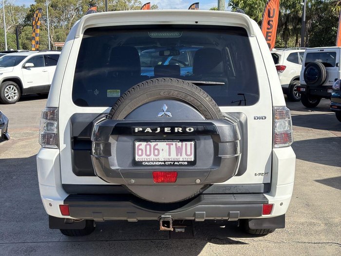 2014 Mitsubishi Pajero VR-X