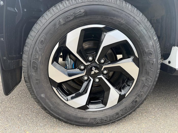2024 Mitsubishi Pajero Sport Exceed
