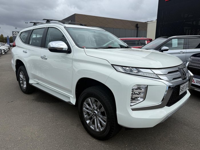 2023 Mitsubishi Pajero Sport GLX