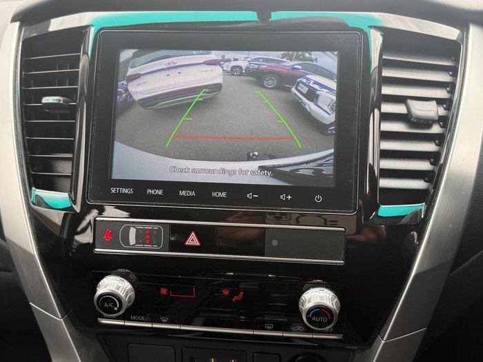 2023 Mitsubishi Pajero Sport GLX