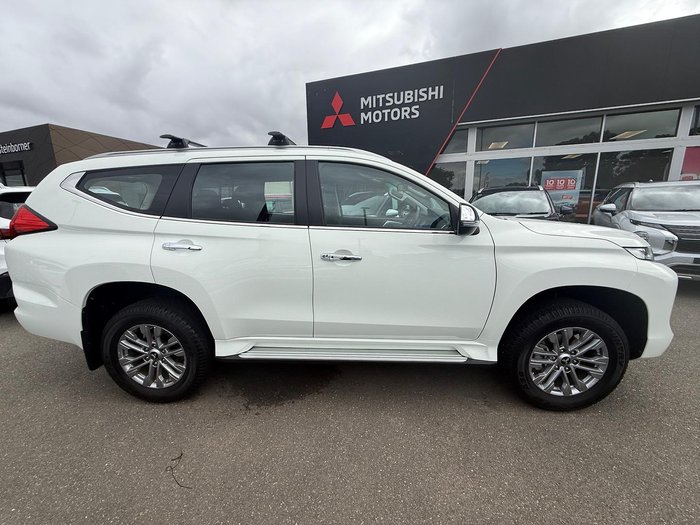 2023 Mitsubishi Pajero Sport GLX