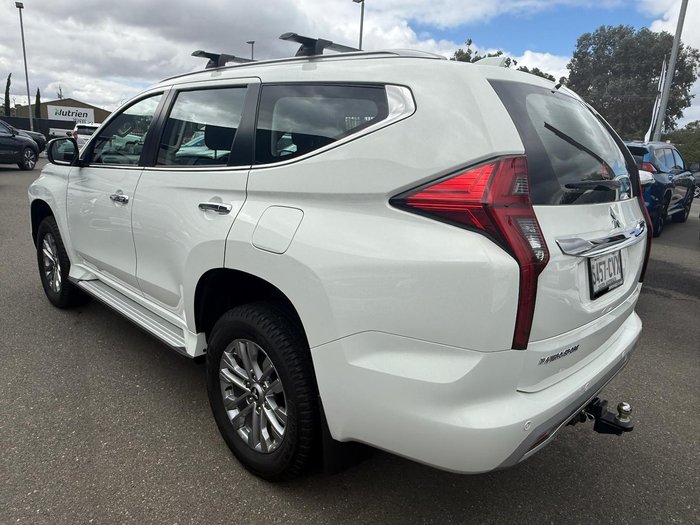 2023 Mitsubishi Pajero Sport GLX