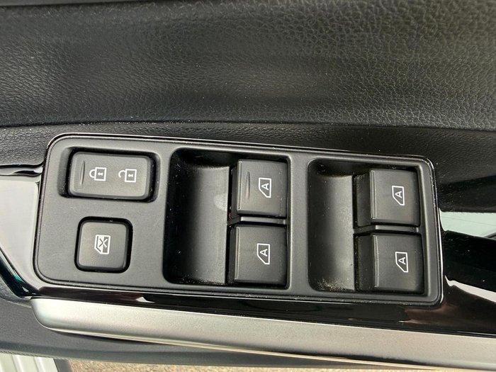 2023 Mitsubishi Pajero Sport GLX