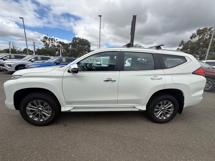 2023 Mitsubishi Pajero Sport GLX