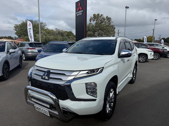2022 Mitsubishi Pajero Sport GLX