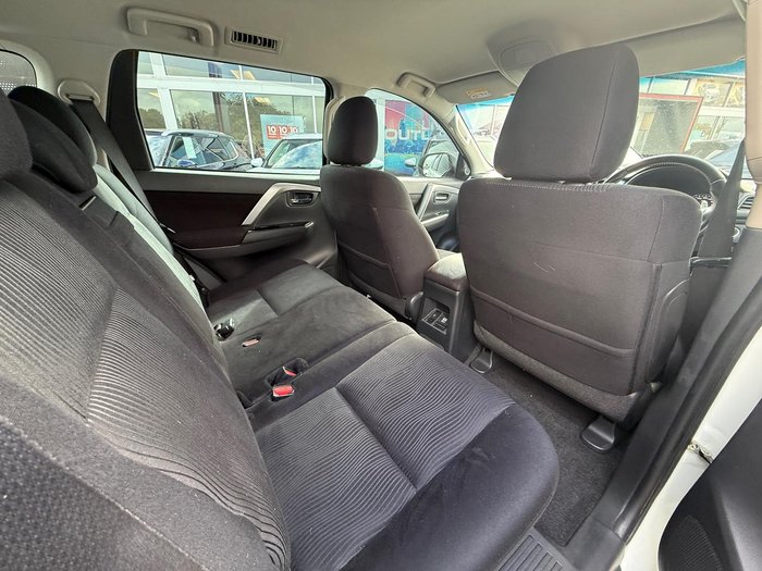 2022 Mitsubishi Pajero Sport GLX