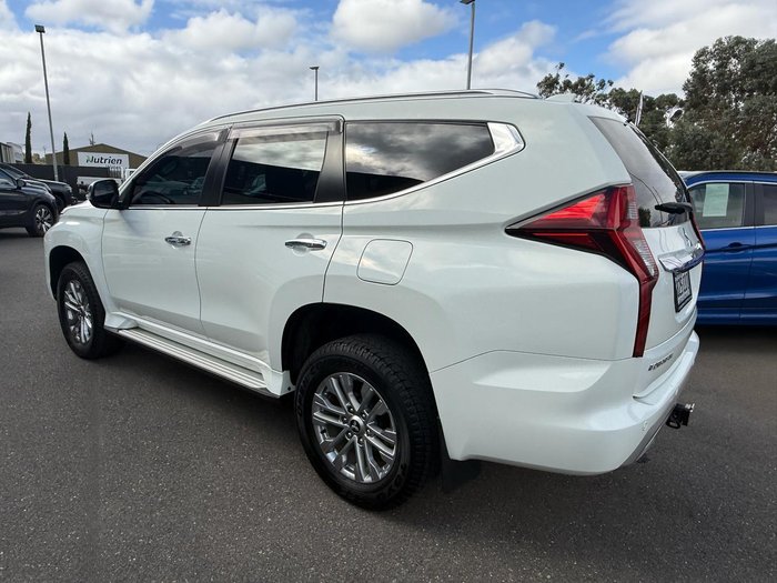 2022 Mitsubishi Pajero Sport GLX