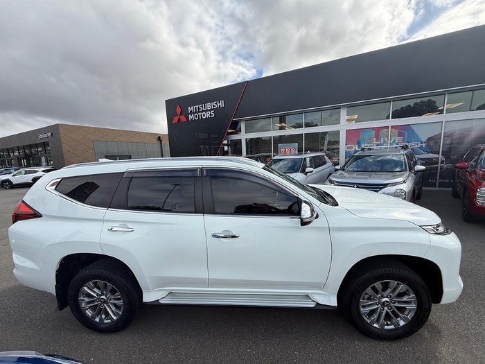 2022 Mitsubishi Pajero Sport GLX