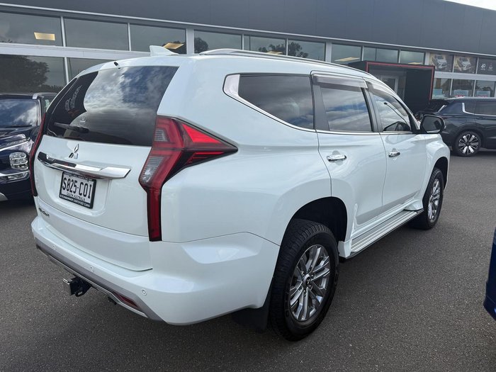 2022 Mitsubishi Pajero Sport GLX