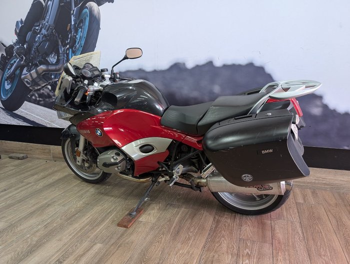 2005 BMW Motorrad R1200ST RED