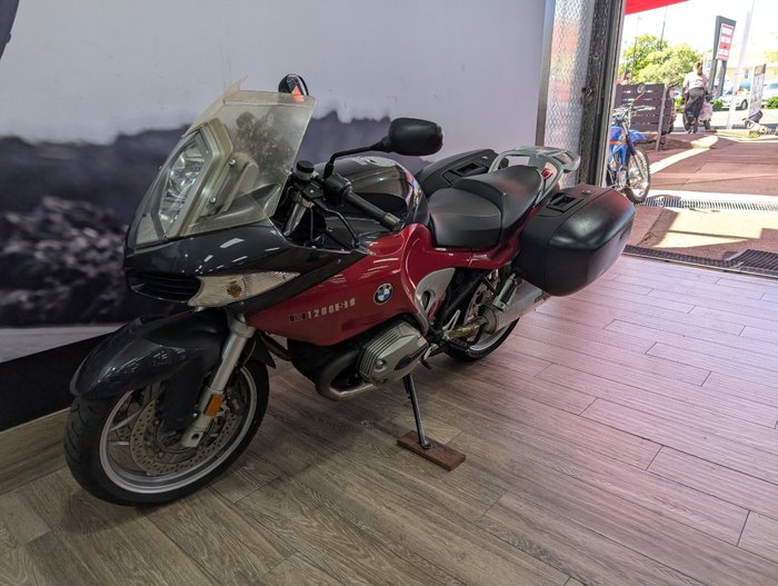 2005 BMW Motorrad R1200ST RED