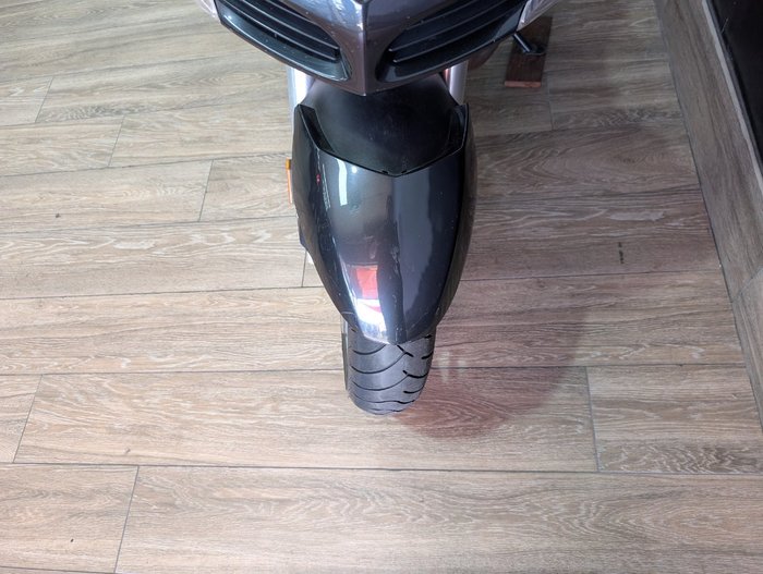 2005 BMW Motorrad R1200ST RED