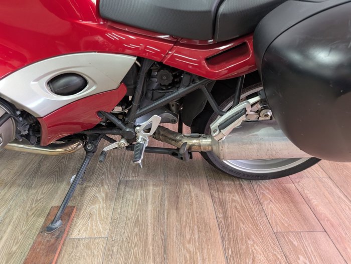 2005 BMW Motorrad R1200ST RED