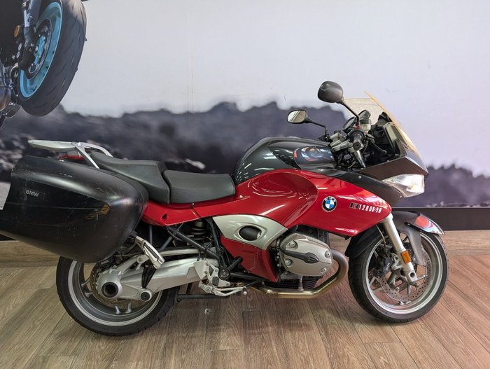 2005 BMW Motorrad R1200ST RED