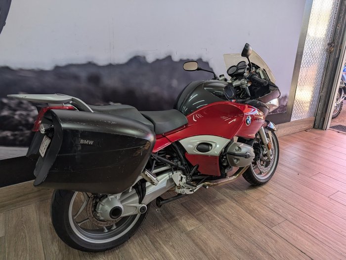 2005 BMW Motorrad R1200ST RED
